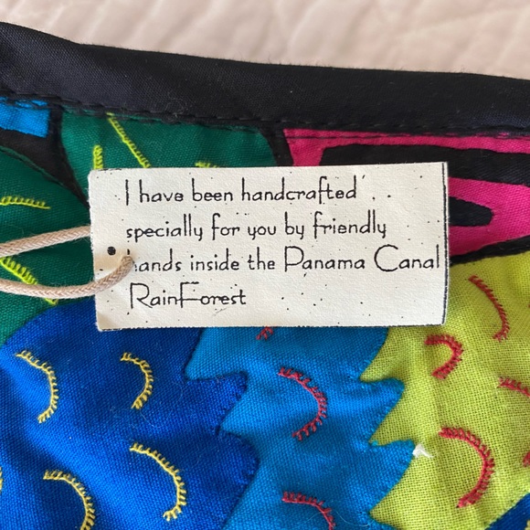 Handcrafted in Panama bright colorful quilted tropical toucan top zip bag - Picture 2 of 9